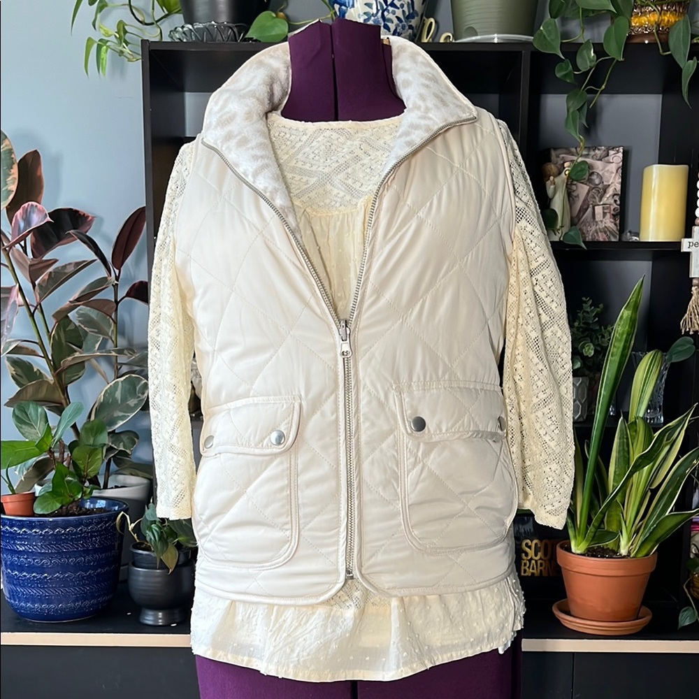 Altar'd State Women's Cream Quilted Reversible Vest